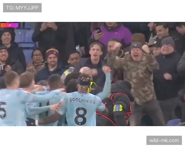 英超惊天逆转！绝境球队上演奇迹表现引爆球迷热议