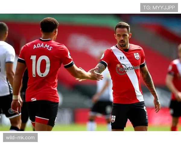 纽伦堡中场组织能力持续提升,近期比赛表现稳健 纽伦堡中场组织能力持续提升,近期比赛表现稳健