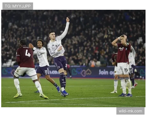 曼联关键比赛抗压能力不足:争冠形势受影响,稳定性面临考验 曼联关键比赛抗压能力不足:争冠形势受影响,稳定性面临考验